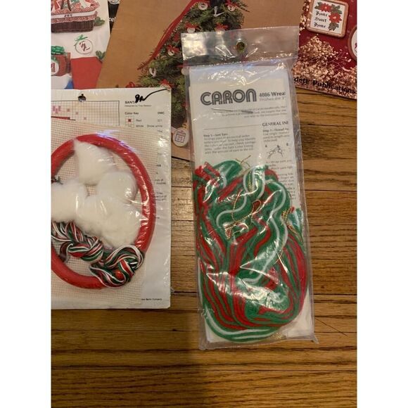 VTG Lot of 19 Count Cross Stitch Pattern Book Kit Christmas Santa Tree Craft 90s - Picture 10 of 13